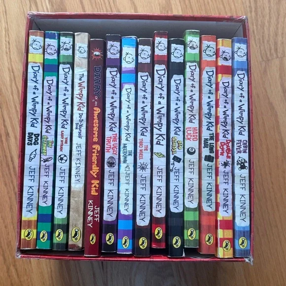 Diary of wimpy kid set - Picture 2 of 9